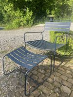 Fauteuil de jardin Fermob et repose-pieds