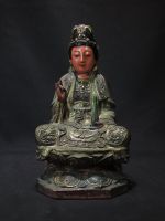 sitzende Buddha aus China, Kuan Yin, Holzfigur