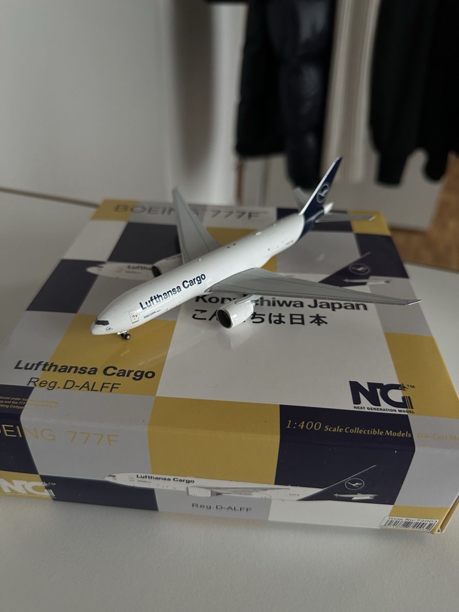 Boeing Kit di modellismo & Modellini statici: Boeing 777F Lufthansa Cargo 1:400 NG Models – Nuovo (secondo la descrizione) da Roggwil TG venduto da Cessna1721