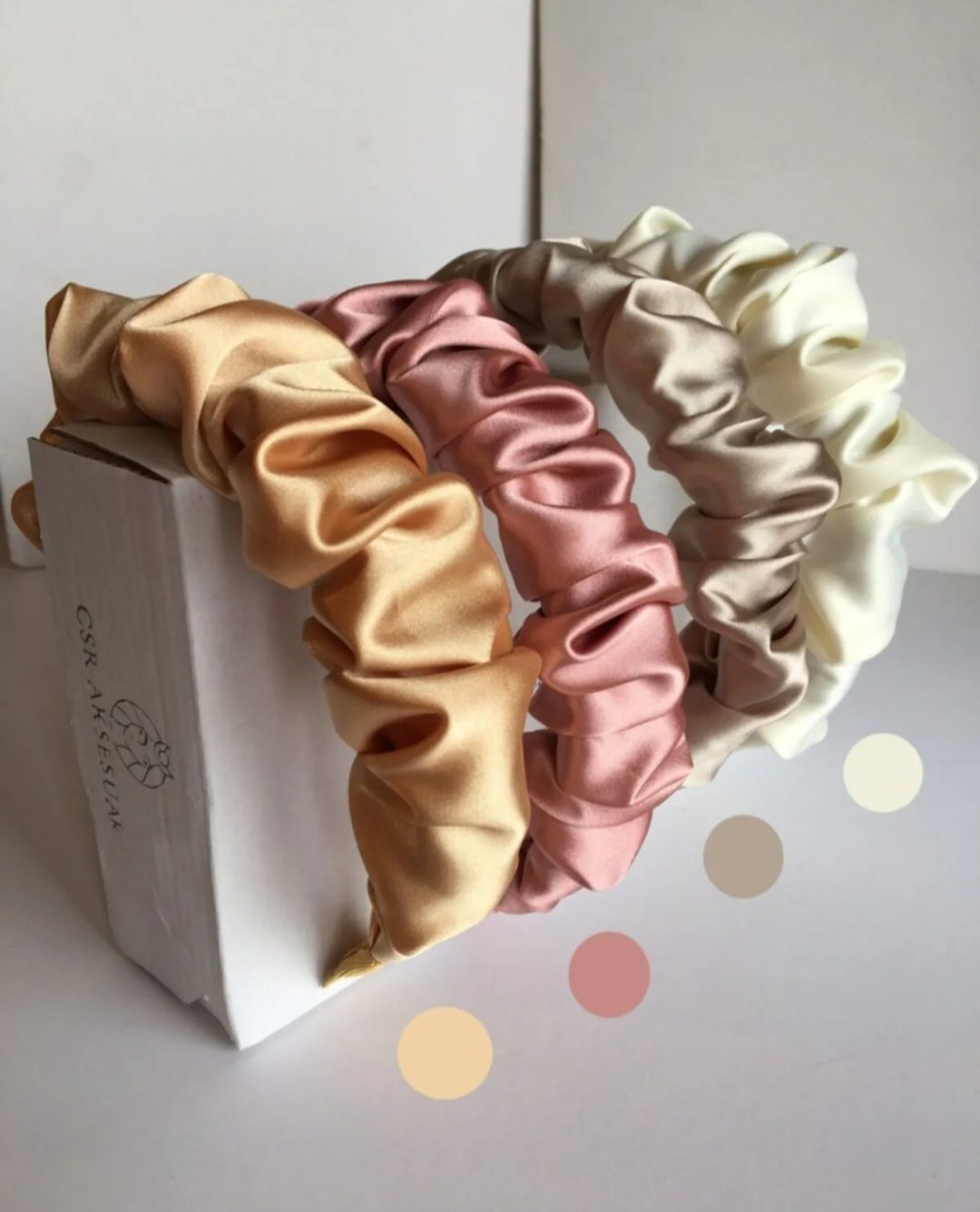 Accessori per capelli: satin Haarreif verschiedene farben – Nuovo e nell'imballaggio originale da Dietikon venduto da Eleda 2
