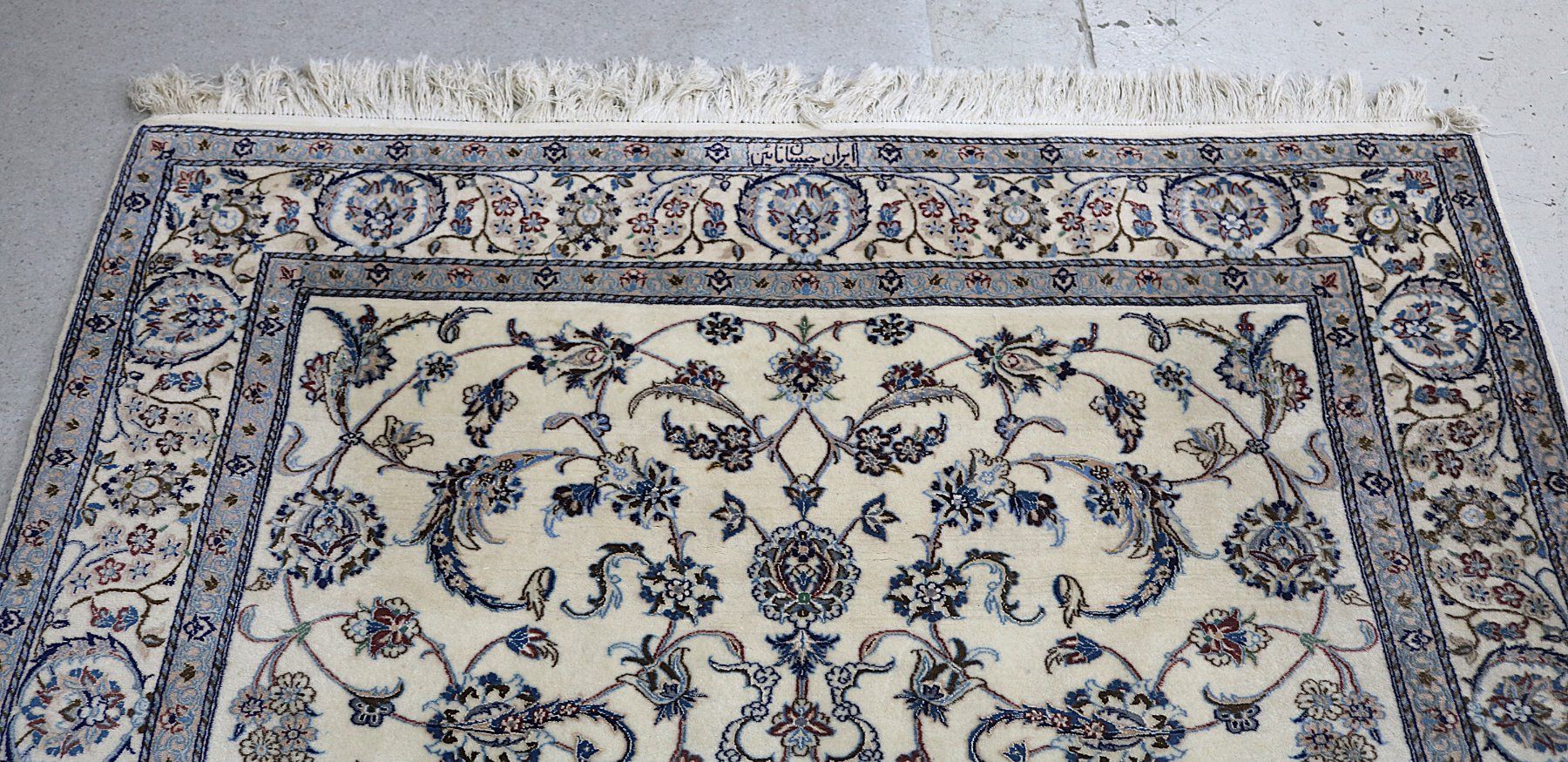 Teppiche: Teppich mit Blumenmuster – Gebraucht aus Volketswil von brockipfannenstil 3