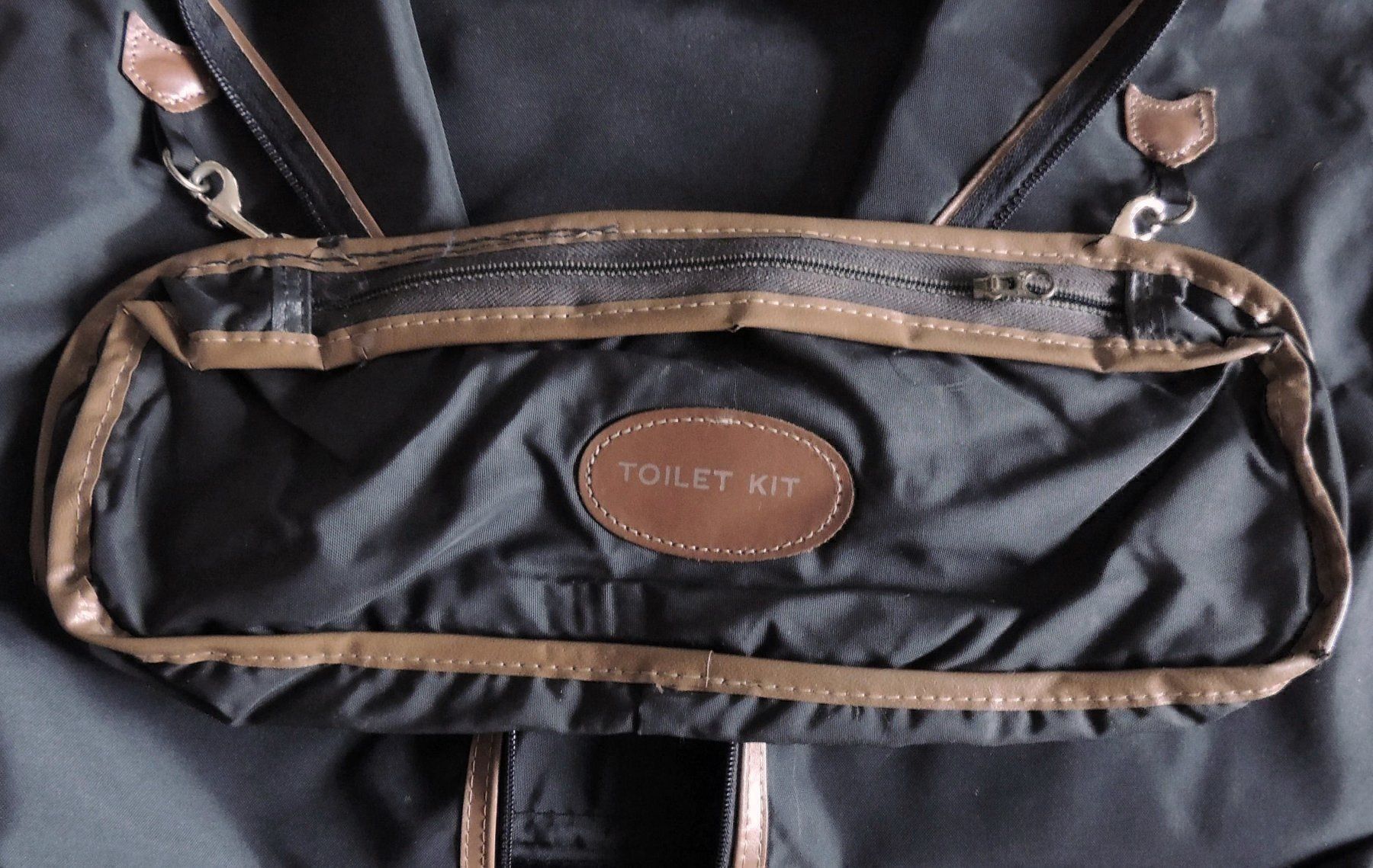 Reisekoffer: Vintage Lark Carry-on Kleider-Bag – Gebraucht aus Bürglen von holarctic 4