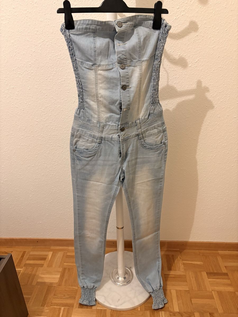 Tute: Combinaison en jeans – Nuovo (secondo la descrizione) da Chêne-Bougeries venduto da bru_bs9n