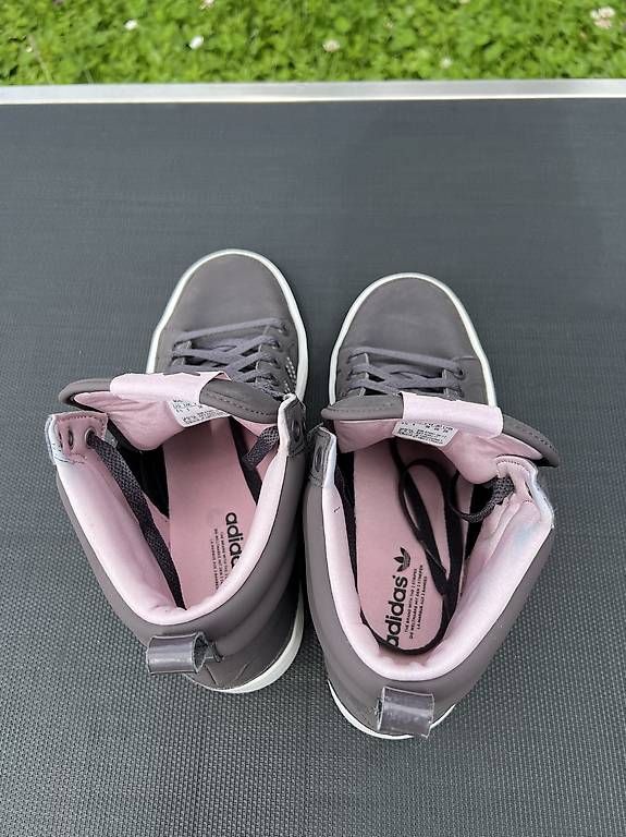 Damenschuhe: Adidas Sneaker dunkelbraun Grösse 38 – Gebraucht aus Geroldswil von Nadine_Bosshard 2