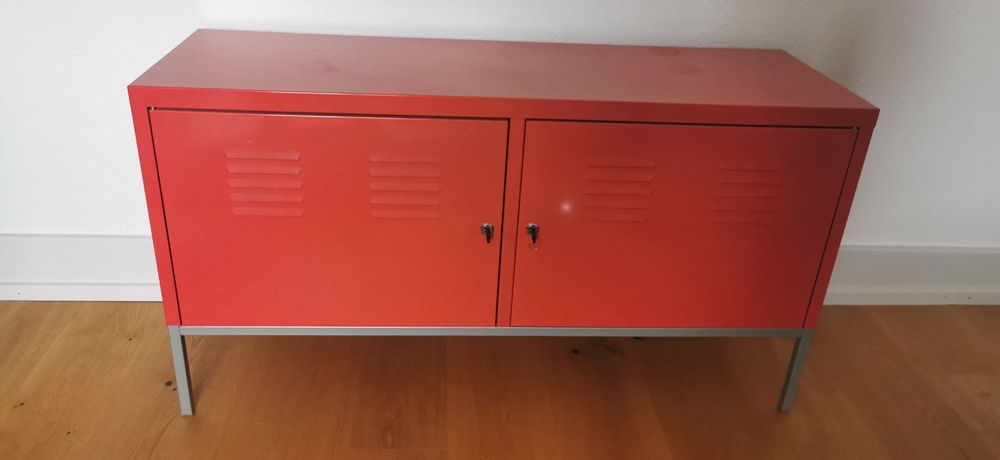 IKEA PS Schrank, rot Kaufen auf Ricardo