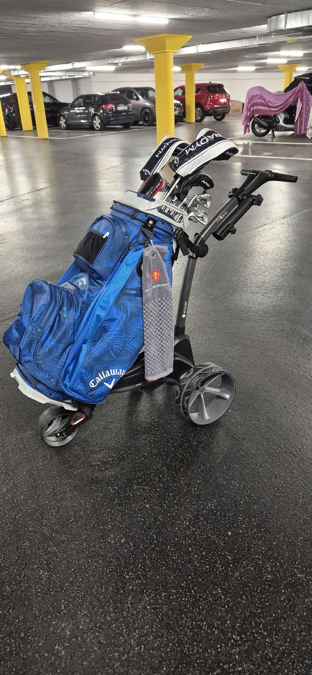 Motocaddy Trolley: Motocaddy M1 DHC 27+ Loch – Usato da Horn venduto da mar_6jbk 3