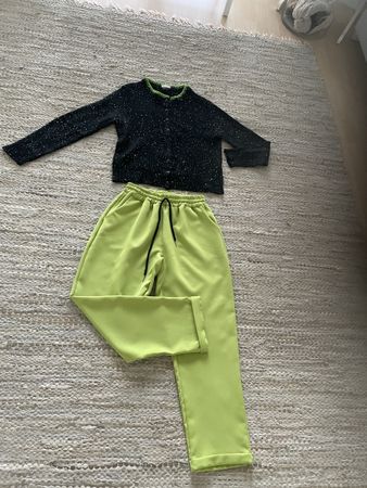 Damen Set Strickjacke und Hose. Gr. S. Top Zustand 