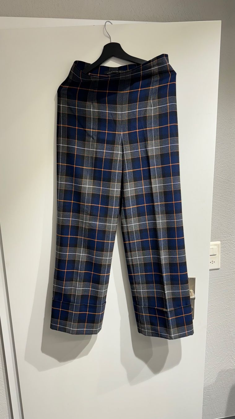 Zara Pantaloni: Zara Herbst Hose, Size 38/M – Usato da Altendorf venduto da Ro 2