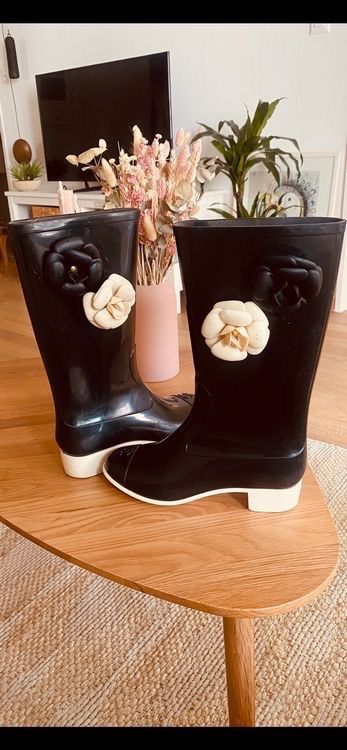 Chanel Scarpe da donna: Chanel Gummistiefel 39 aber eher 38.5 – Usato da Oberaegeri venduto da sunbay 5
