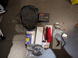 Diverses Motorrad Zubehör, Dämmwolle, Spiegel, Tasche, etc.