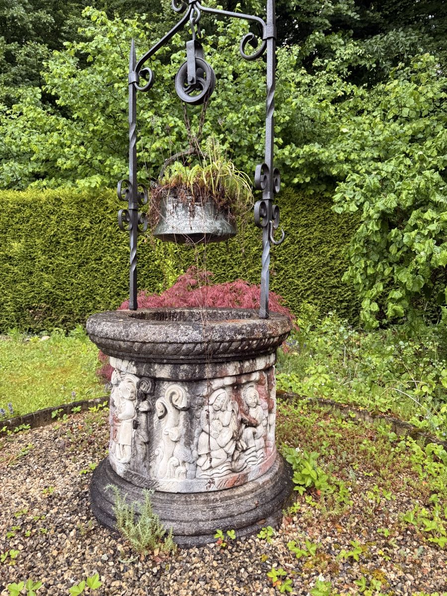 Antiker Gartenbrunnen / Zierbrunnen aus Stein mit schmiedeei (Gebraucht) in Brüttisellen für CHF 599 – nur Abholung auf Ricardo kaufen