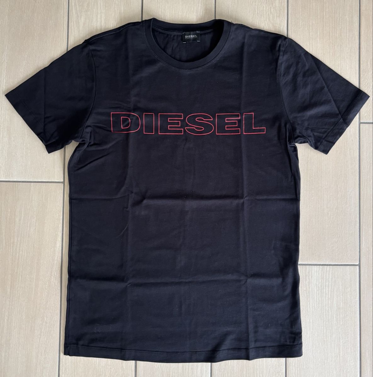 Diesel Lotti di vestiti: Lot T-shirt Diesel, M – Usato da Moutier venduto da chicboutique 1