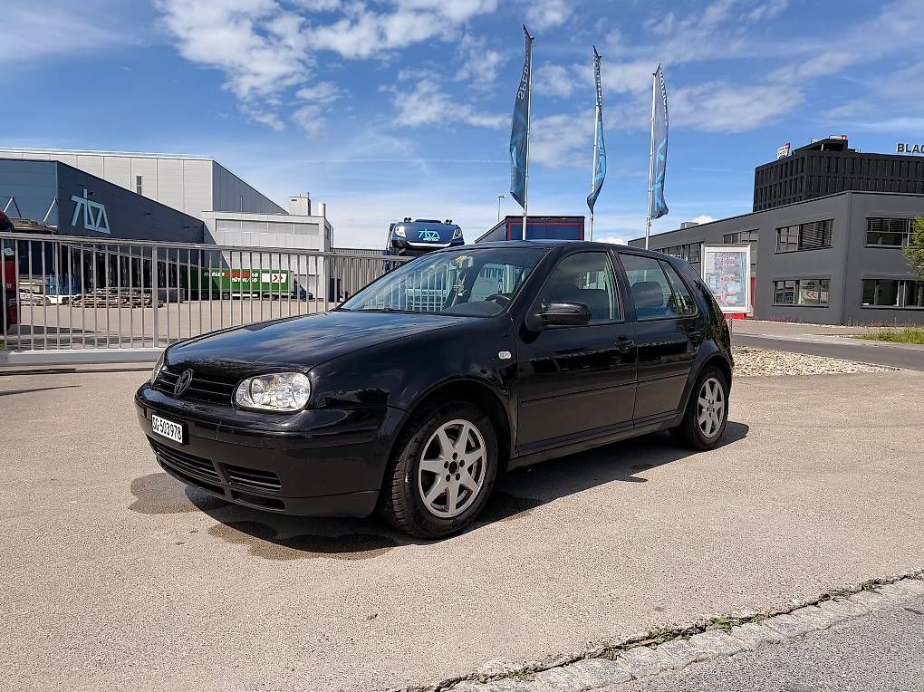 VW Automobili: Golf 4 4Motion 1.9tdi – Usato da Heerbrugg venduto da lar_k859