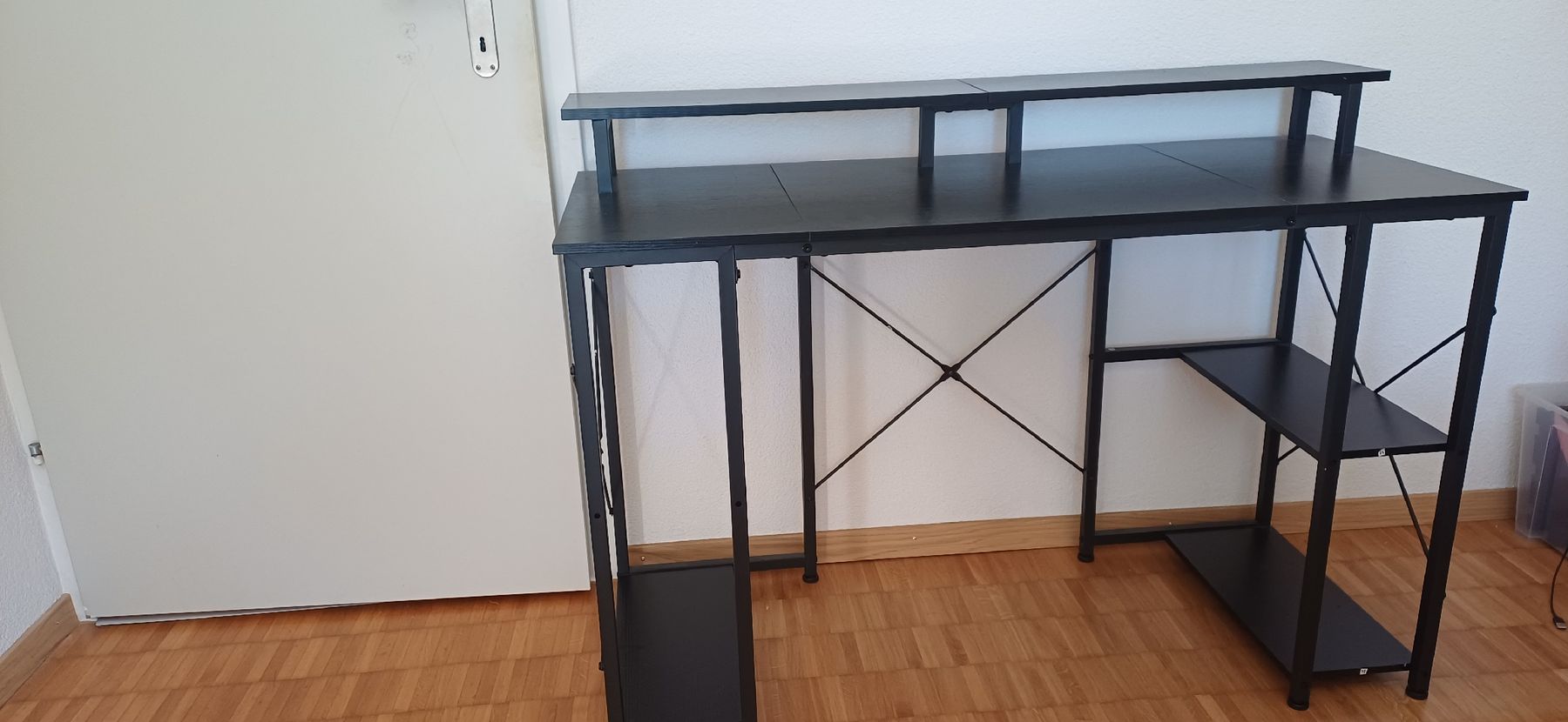 Tische: Gaming Tisch  – Gebraucht aus uster von Neaele 1
