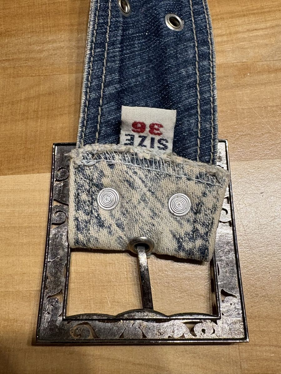 Cinture: Jeans Gurt – Usato da Rümlang venduto da euqinom16 2