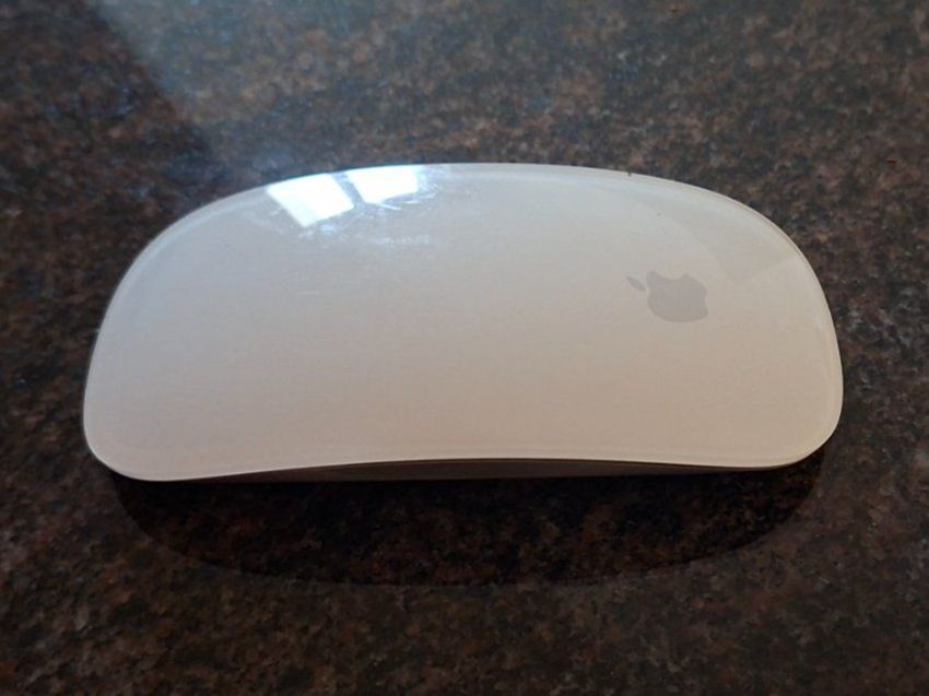 Apple Maus: Apple Magic Mouse weiss kabellos – Gebraucht aus Bern von Hurti 3