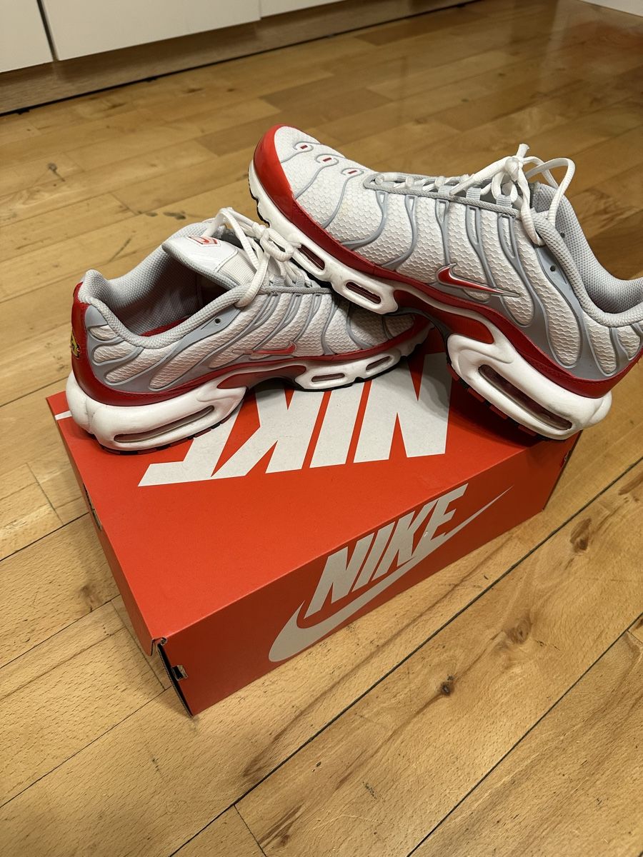 Nike Herrenschuhe: Nike Air Max Plus 1 White/University Red – Neu (gemäss Beschreibung) aus Visp von locosshop 3