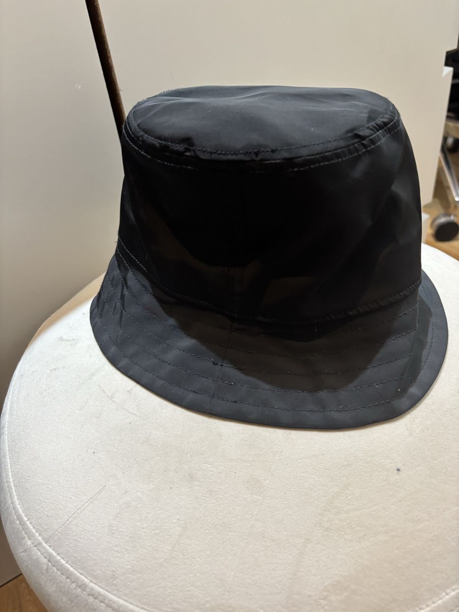 Karl Lagerfeld Copricapi, berretti & cappellini: Karl Lagerfeld Bucket Had – Usato da Höri venduto da Celine.11 4