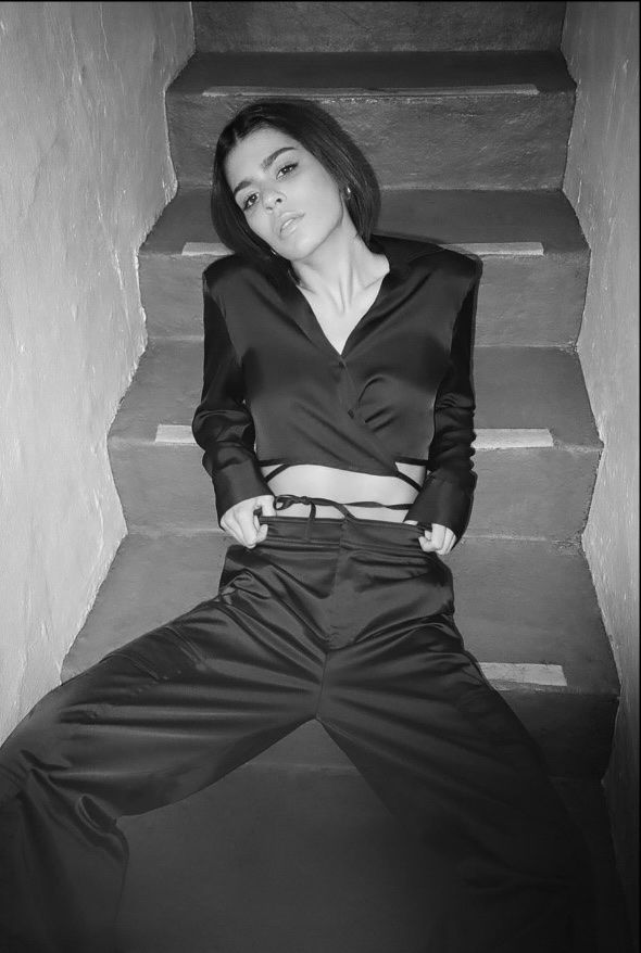 Zara Camicette: Crop Satin Bluse XS - Zara – Nuovo e nell'imballaggio originale da Morbio Superiore venduto da mic_8qcl