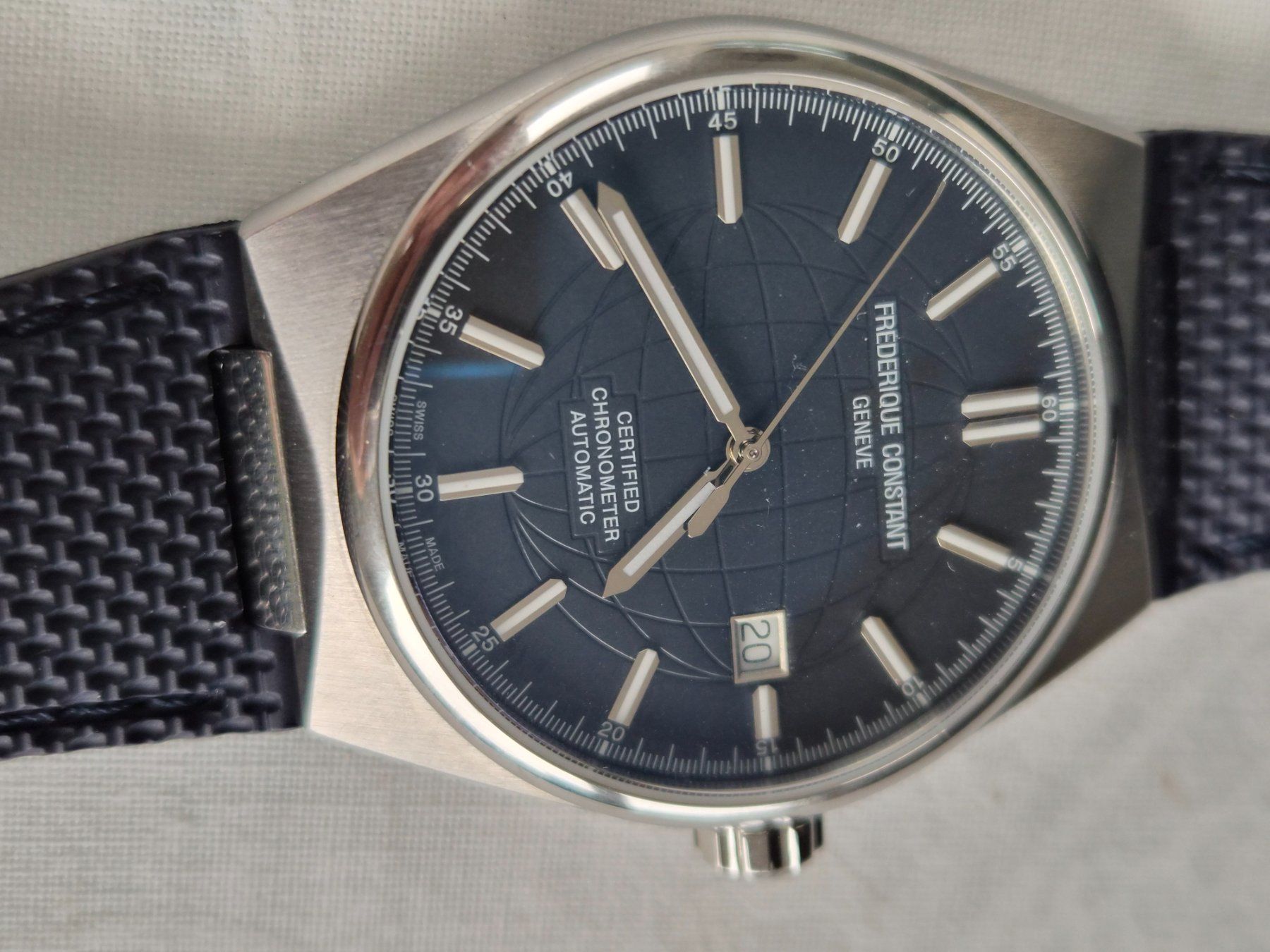 Frederique Constant Montres: Frederique Constant Highlife Automatic 41 COSC – Neuf (Voir description) à Chabrey par Horology 3