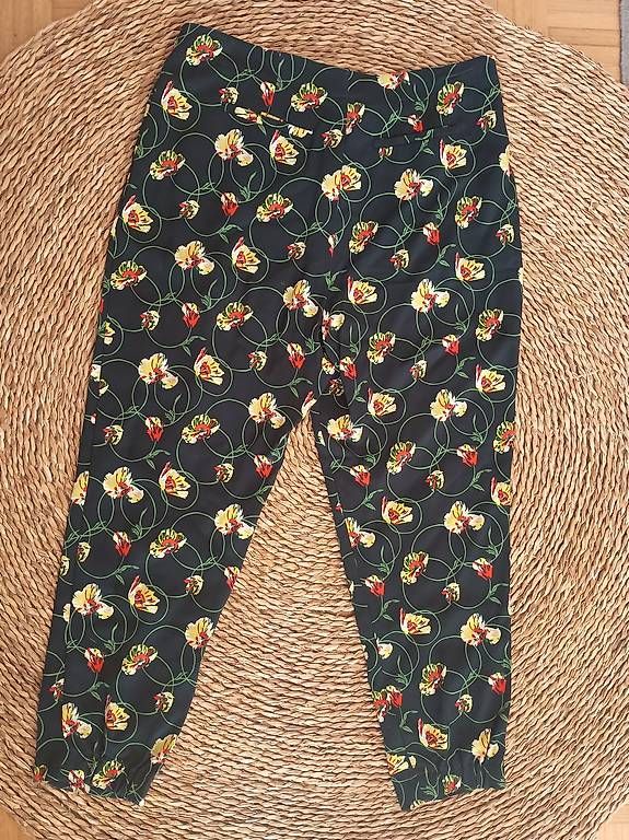 Akris Pantaloni: Akris spezielle Hose – Usato da Zürich venduto da Melianea 2