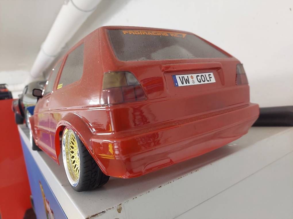 Modellismo RC: Golf 2 Chassis 1:10 Karosserie – Usato da Ermenswil venduto da Ingram0 2