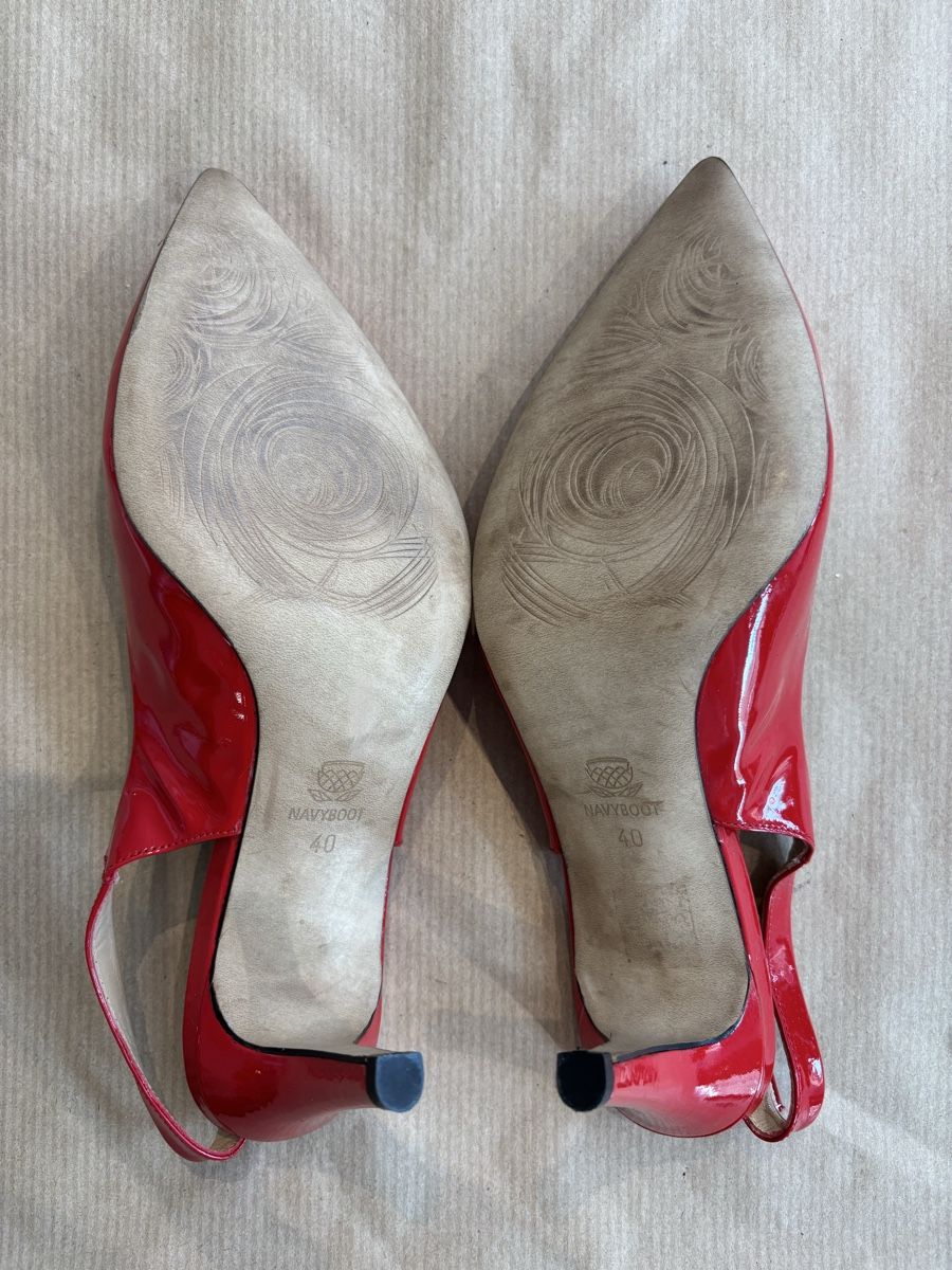 Navyboot Damenschuhe: Rote Lack-Pumps von Navyboot, Grösse 40, Absatz-Höhe 9cm – Neu (gemäss Beschreibung) aus Burgdorf von VouSchoen 5