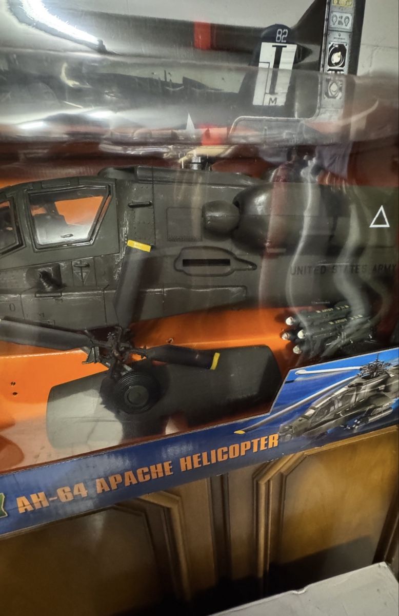Kits de montage: Elite Force Apache – D'occasion à Wil SG par Wizard5 2