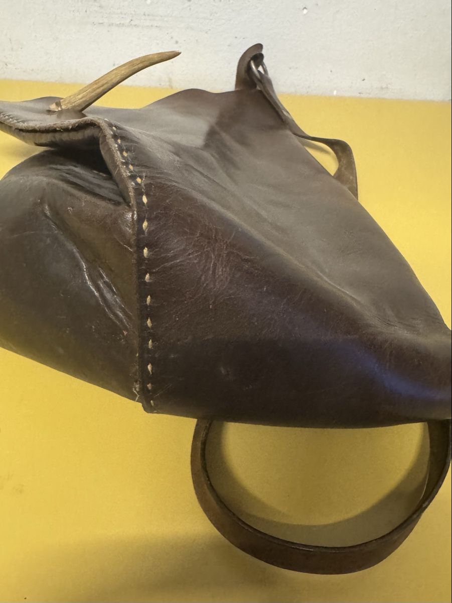 Sacs: Leder Tasche mit Hirschgeweih ( hat eine Riss) – D'occasion à Schlieren par Freundlich02 2