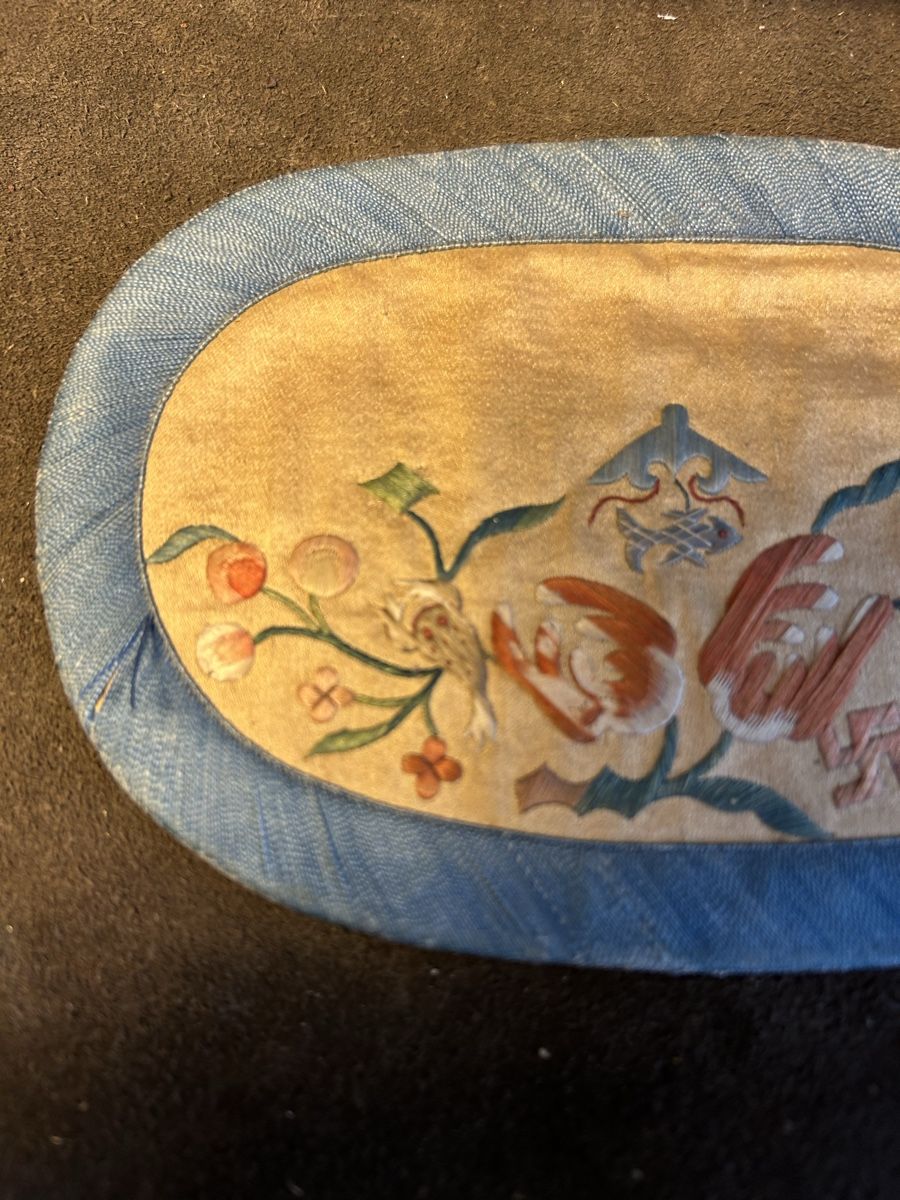 Tutte le decorazioni: ANTIKE TEXTIL – Usato da Bottmingen venduto da Surubi 4