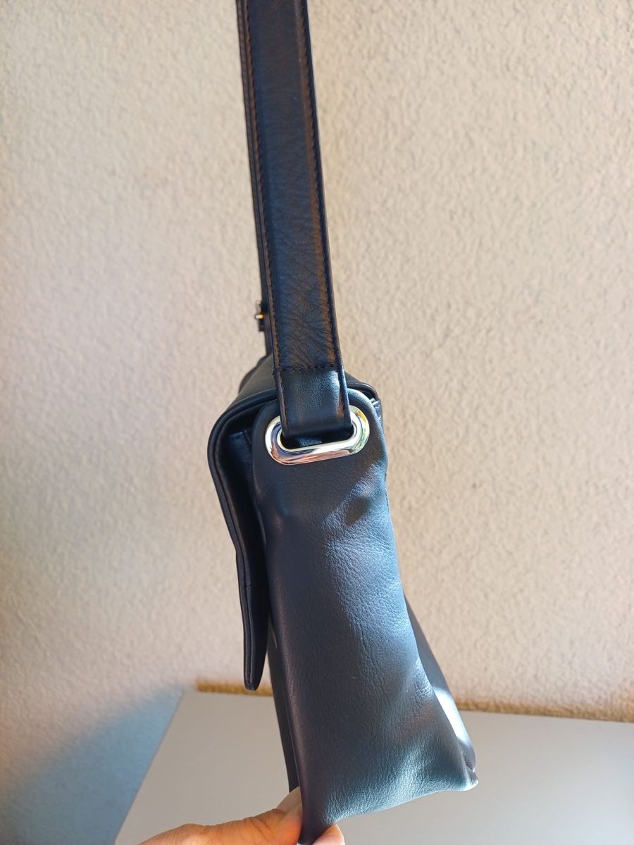 Sacs femmes: Rossi Hand/Schultertasche – D'occasion à Sils/Segl Maria par ama_vc2l 3