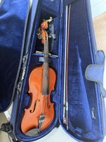 Violon d'étude complet avec étui, archet et accessoires.