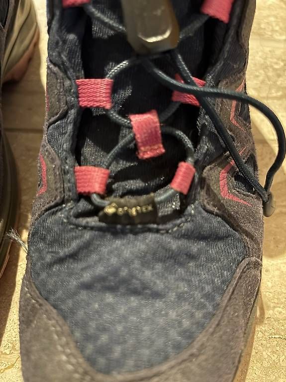 Chaussures garçon: Wanderschuhe Lowa Gore-Tex Gr.37 – D'occasion à Lengnau BE par hs67 3
