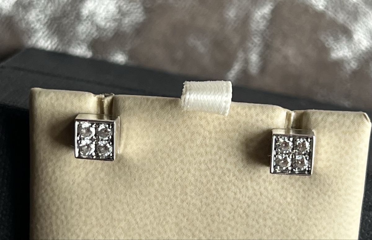 Bulgari Orecchini pendenti & Orecchini a lobo: Bvlgari Lucia Diamond Earrings | – Nuovo (secondo la descrizione) da St.Gallen venduto da 303_7fcf 1