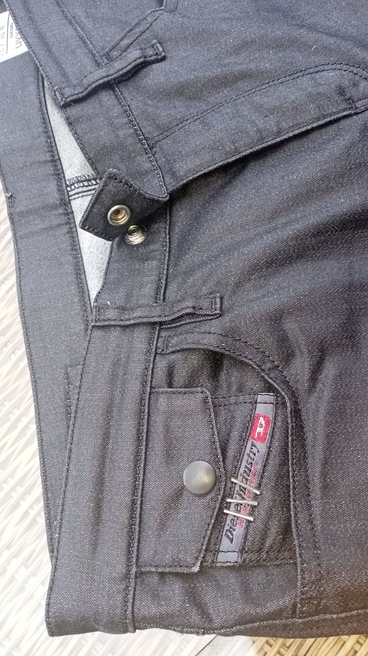 Diesel Jeans: Jeanshose Diesel – Nuovo (secondo la descrizione) da Brusino Arsizio venduto da Demidova 1