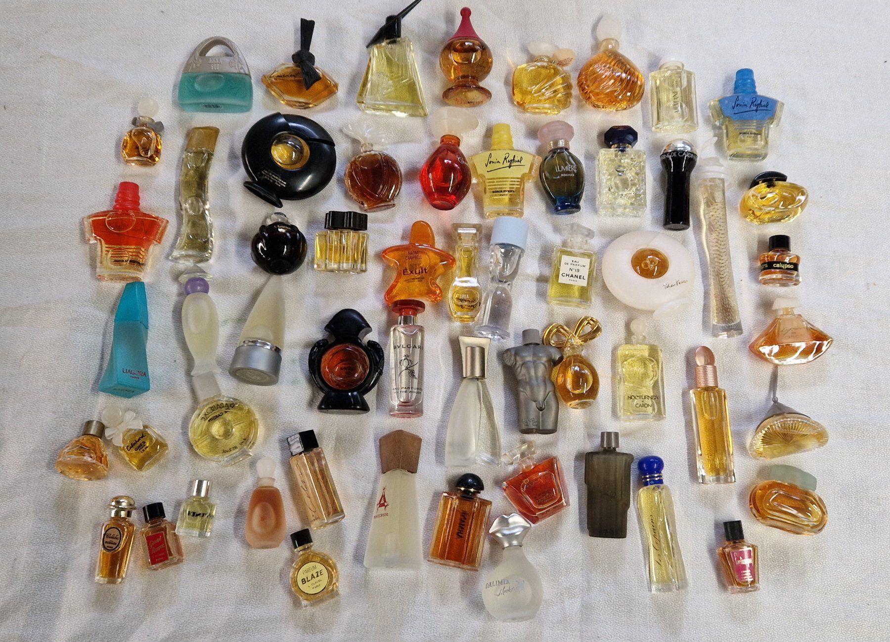 Profumi & Eau de Toilette: MINIATÜR PARFÜM – Usato da Bilten venduto da Mic2022