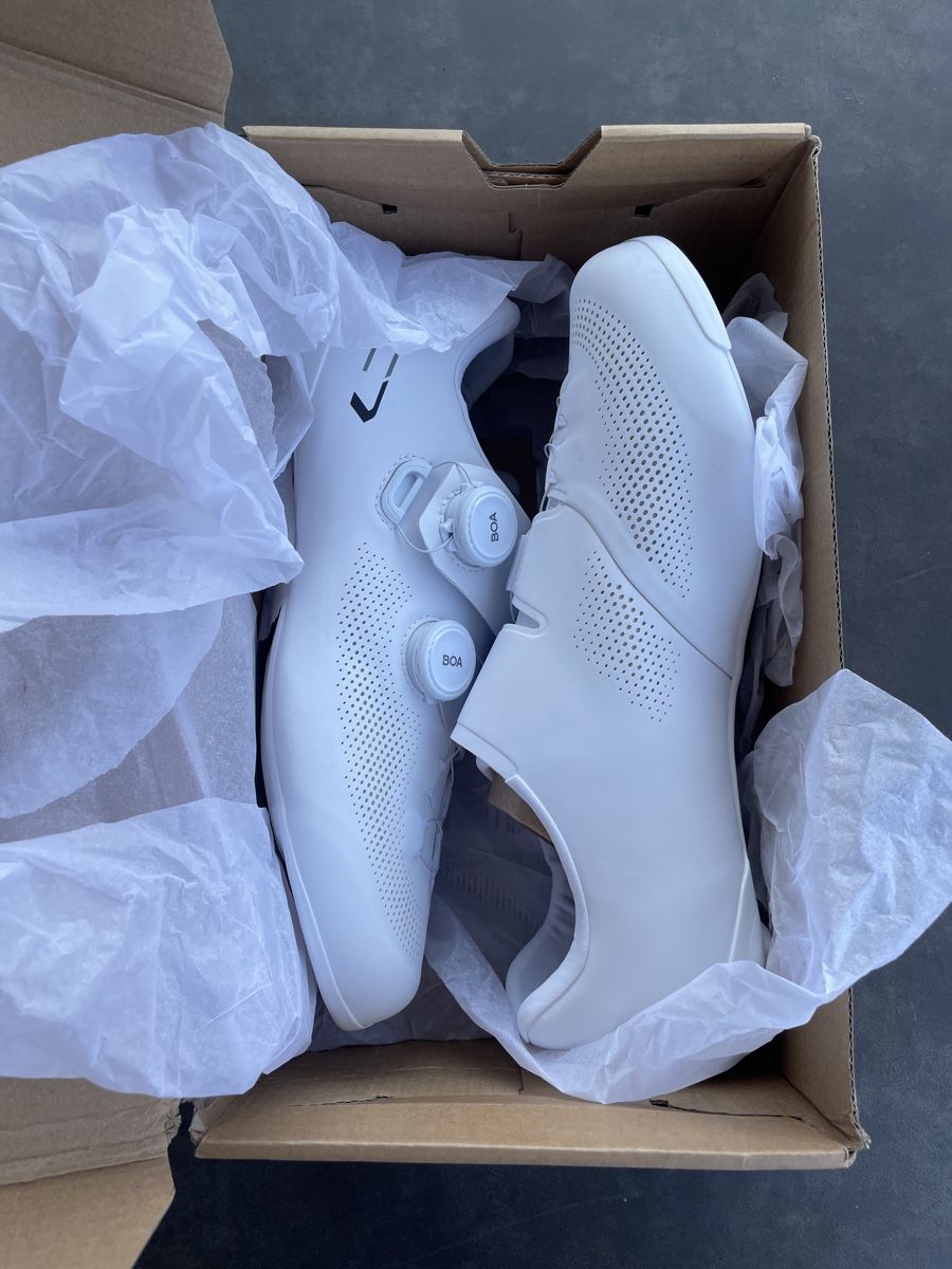 Shimano Herrenschuhe: Veloschuhe Shimano – Neu und originalverpackt aus Bätterkinden von joe_rm9h