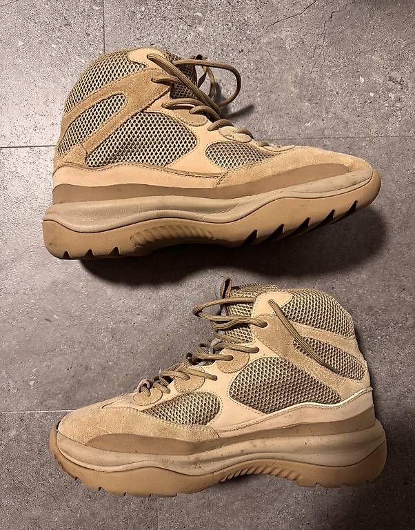Adidas Herrenschuhe: Adidas Yeezy Desert Boot - Grösse 46 – Gebraucht aus Brenzikofen von and_69mm 2