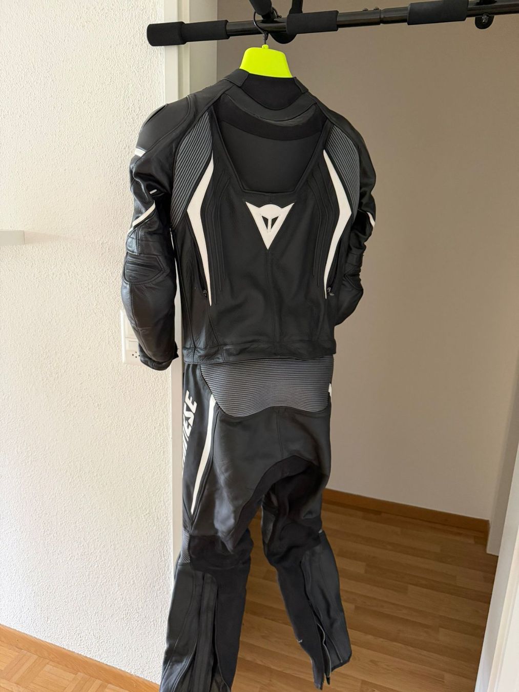Completi: Lederkombi Dainese Grösse 48 – Usato da Gossau ZH venduto da Kadi95 1