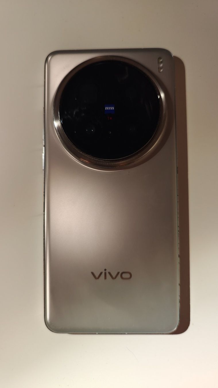 Vivo Handys / Smartphones: Vivo X200 Pro 512GB – Gebraucht aus Burgdorf von Y_Bigler 4