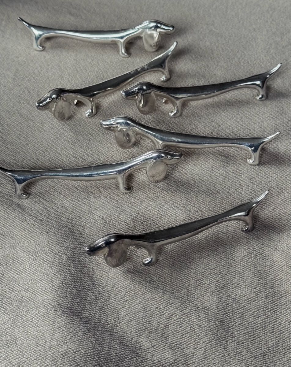 Statuette: Dachshund-shaped cutlery rest – Usato da Zürich venduto da Zurich_TimeCapsule