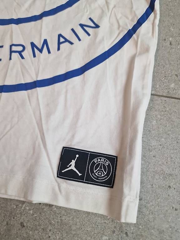 T-Shirts: Air Jordan T-Shirt Grösse L – Gebraucht aus Starrkirch-Wil von NHA01 2