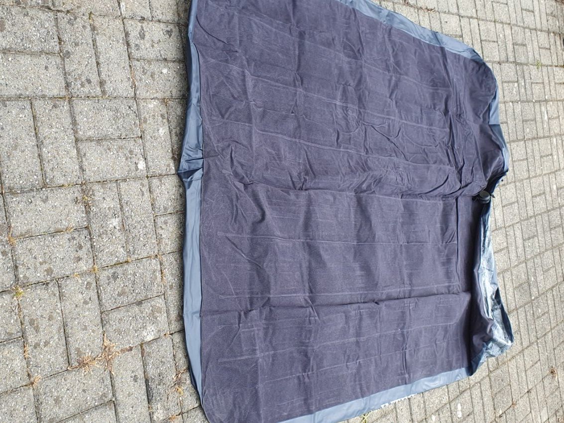 Materassi: INTEX Matratze Dunkel Blau – Usato da Läufelfingen venduto da jac_vp95 3