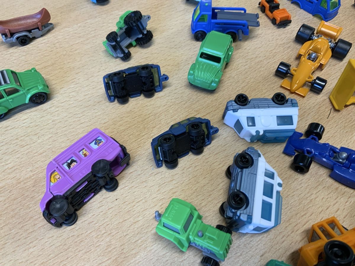 Figurines: Kinder Überraschung – D'occasion à Niederuzwil par Miami1999 3