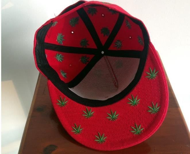 Copricapi, berretti & cappellini: Basecap Marihuana Weed Gras Pott ROT THC klein Baseball Cap – Nuovo e nell'imballaggio originale da Dättlikon venduto da easythings 4