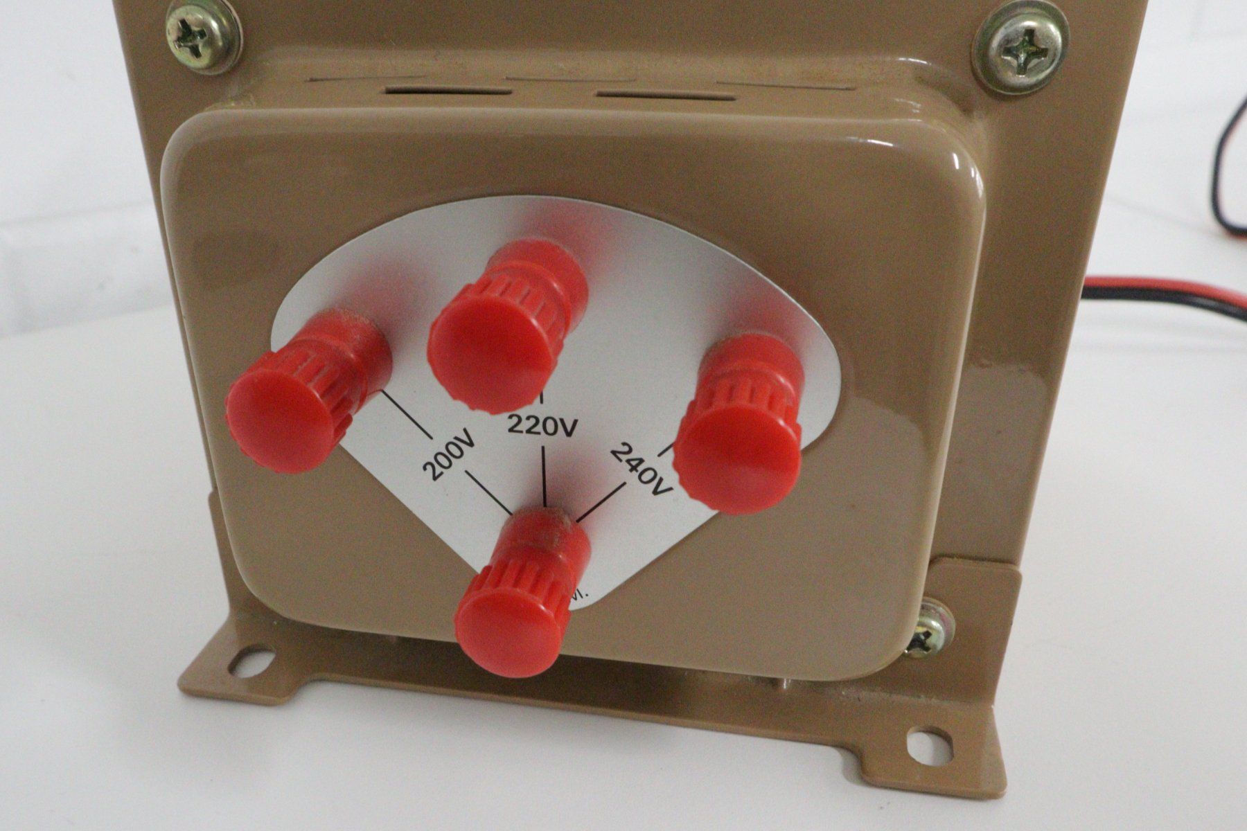 Alimentation électrique: Step-Up Step-Down Transformer 2000W – D'occasion à Volketswil par brockipfannenstil 2