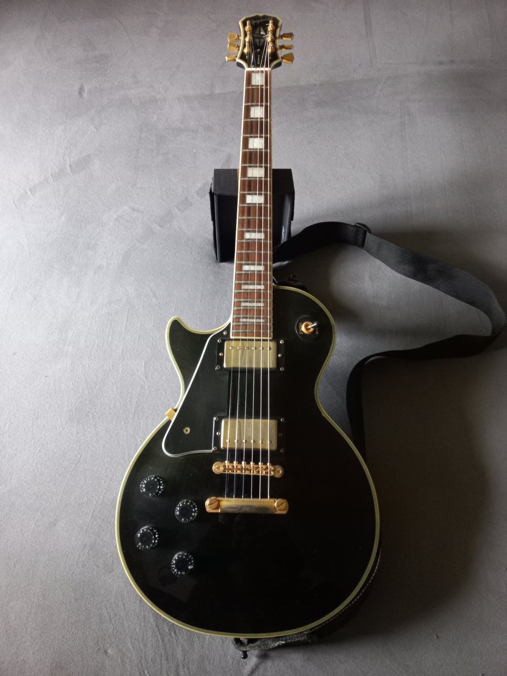 Epiphone Strumenti musicali: Epiphone Les Paul custom - Left hand – Usato da Kaisten venduto da HC66