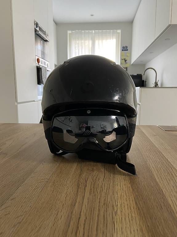 Helme: Kinder-Skihelm  – Gebraucht aus Chur von hoschi1984 1