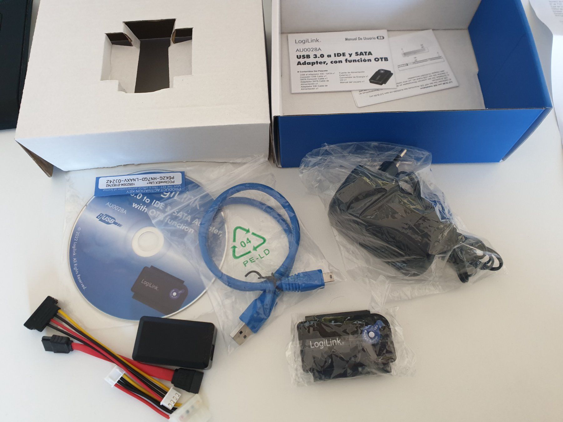Lecteurs & Adaptateurs: Adaptateur USB/IDE Sata – Neuf avec emballage d'origine à La Chaux-de-Fonds par Cokecollection 1