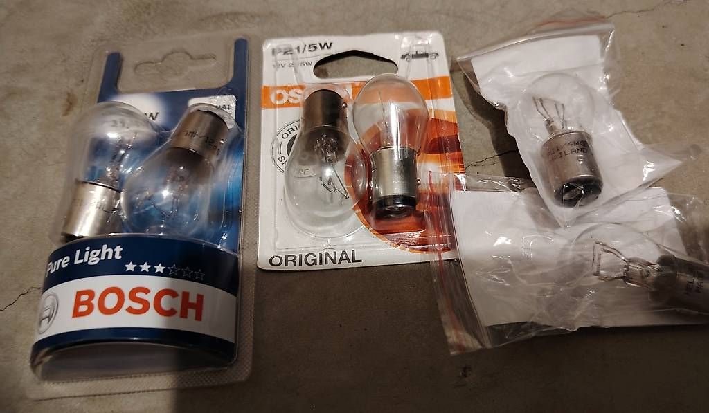 Phares: Blinkerbirne von Bosch, Osram, HellaP21/ 5 W oder 4W  – Neuf avec emballage d'origine à Balgach par ste_wqc7